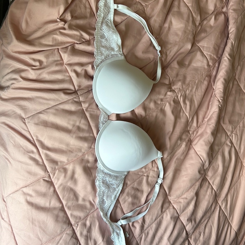 white lace bra